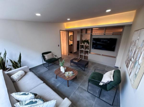 Amplio apartamento en el poblado by Hoost